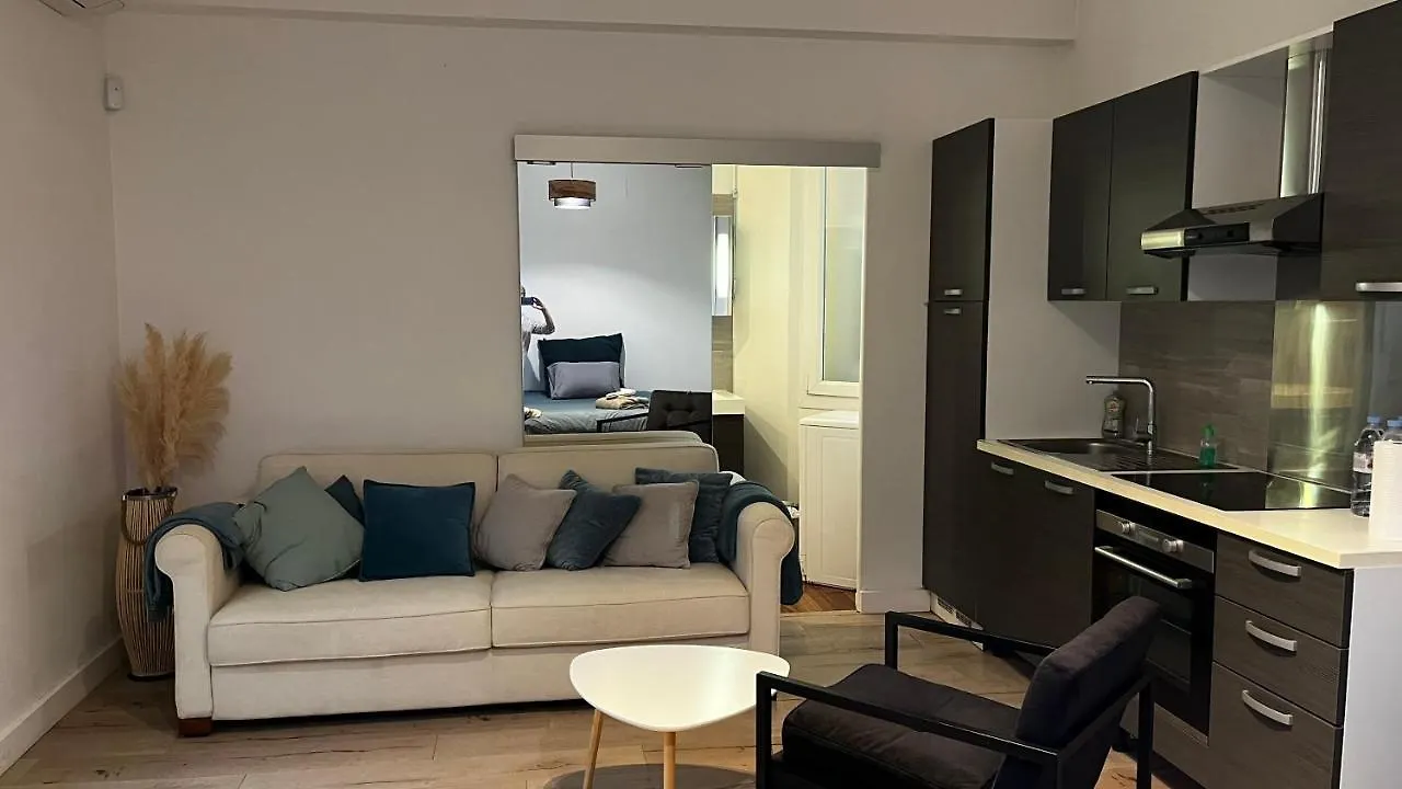 Appartment Cannes City Centre 0*,